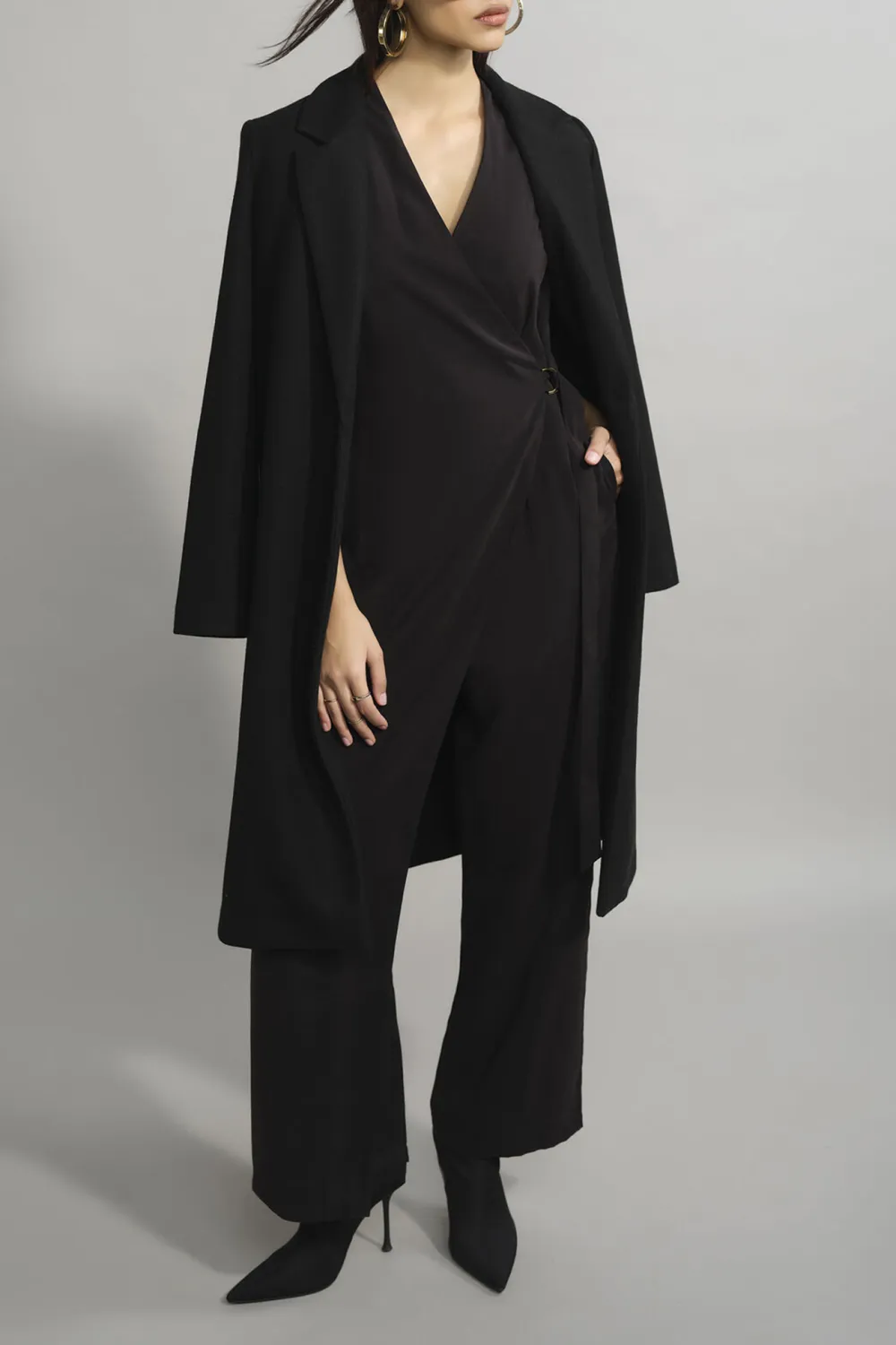 Black Casual Style V-Neck Jumpsuit
