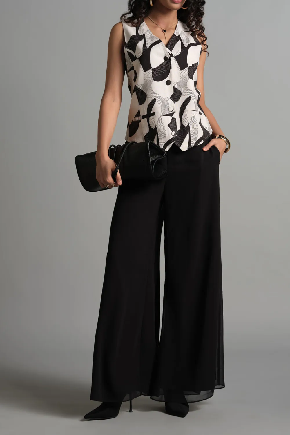 V-Neck The Black Waistcoat